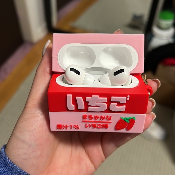 AirPod Pro Case - Picture 4 of 5